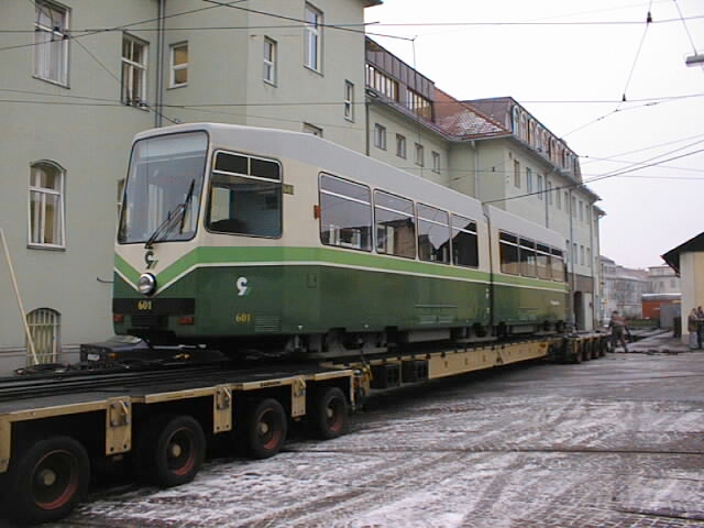 Am 13.01.1999 wird TW 601 nach Wien gebracht