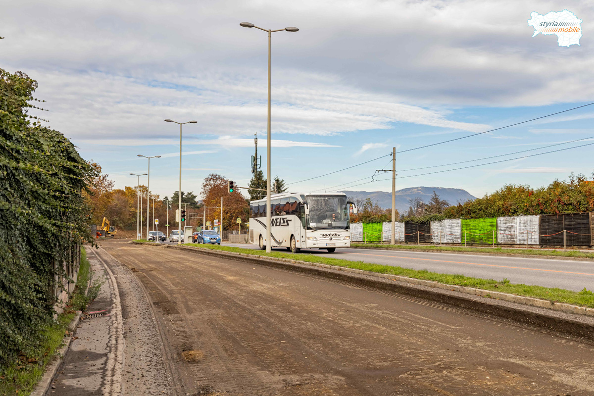 Triesterstraße 12.11.2022. die westliche Richtungsfahrbahn wurde bereits abgetragen.